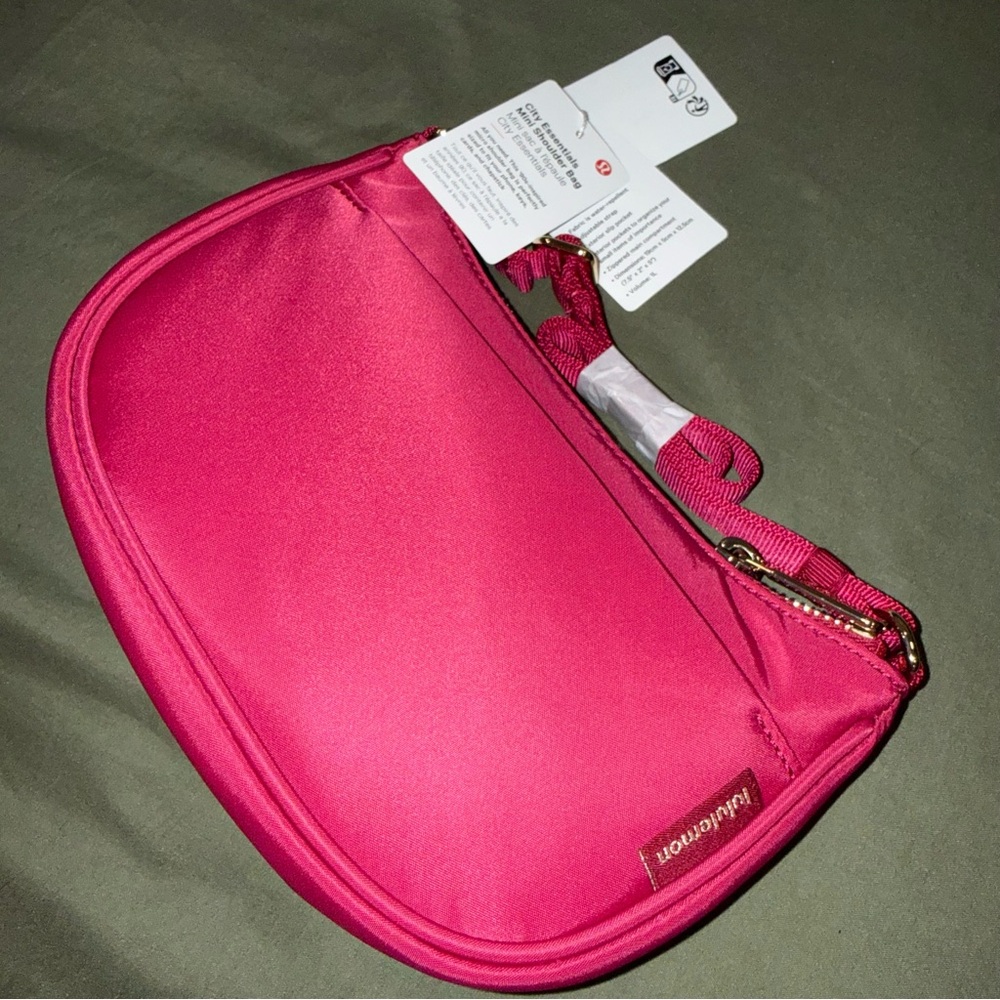 Lulu Lemon City Essentials Mini Shoulder Bag 1L - Picture 7 of 13